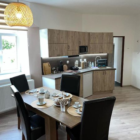 Apartmany Nezarka A Privatni Wellness Jindřichŭv Hradec Dış mekan fotoğraf