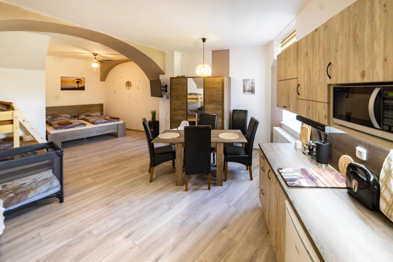 Apartmany Nezarka A Privatni Wellness Jindřichŭv Hradec Dış mekan fotoğraf