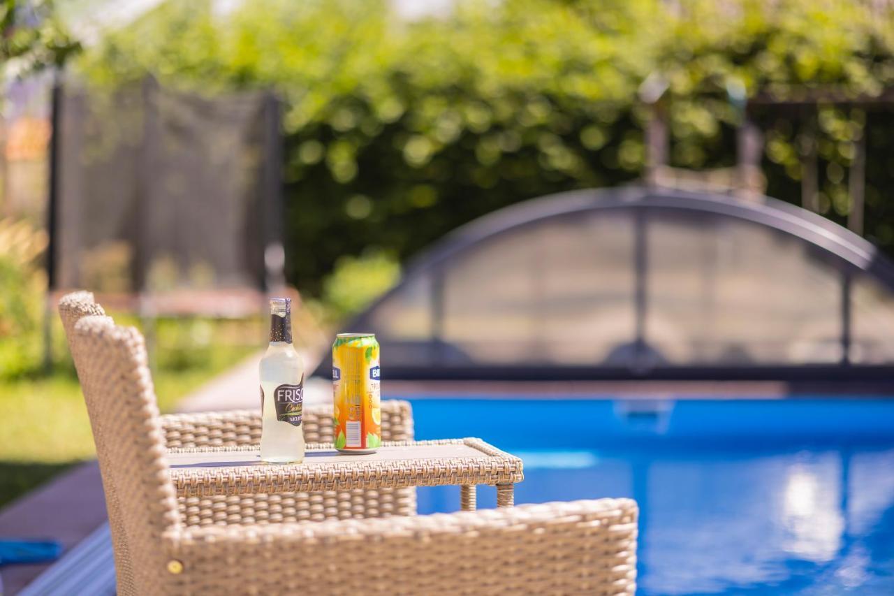 Apartmany Nezarka A Privatni Wellness Jindřichŭv Hradec Dış mekan fotoğraf