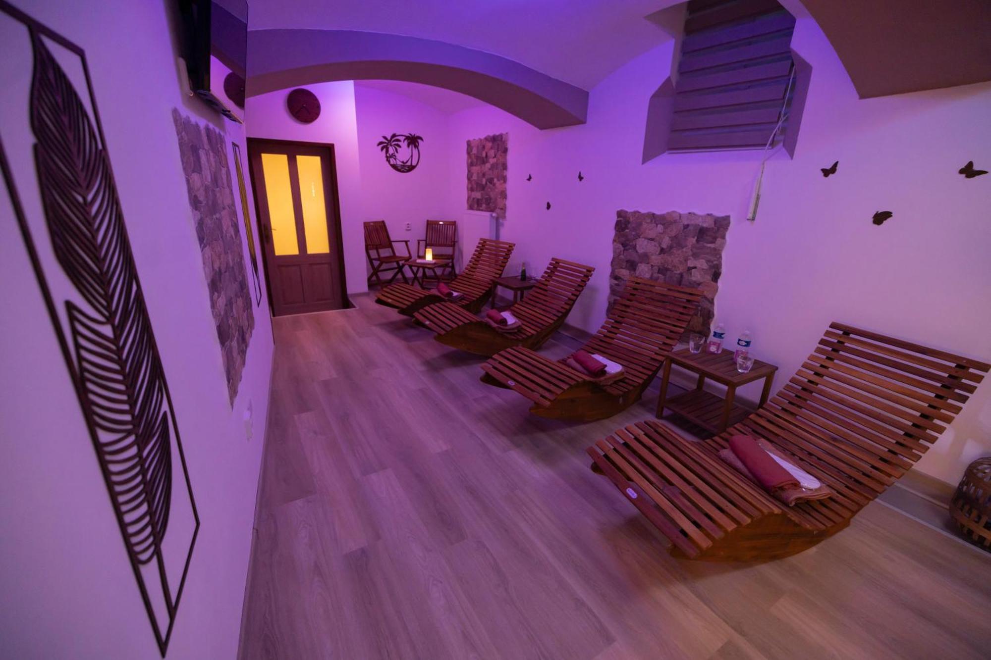 Apartmany Nezarka A Privatni Wellness Jindřichŭv Hradec Dış mekan fotoğraf