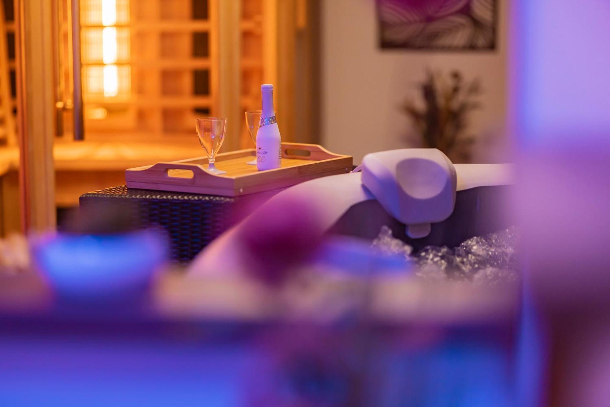 Apartmany Nezarka A Privatni Wellness Jindřichŭv Hradec Dış mekan fotoğraf