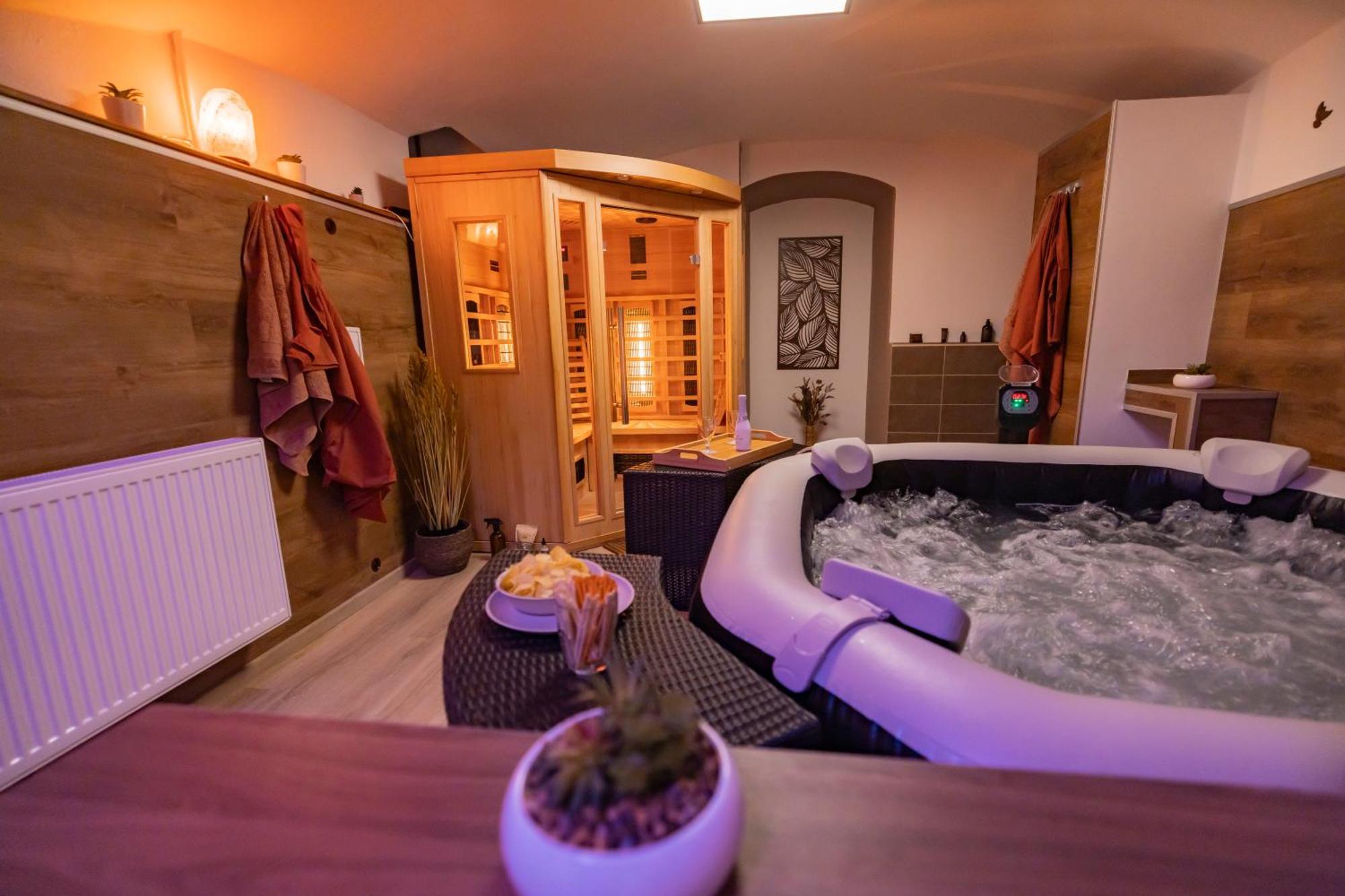 Apartmany Nezarka A Privatni Wellness Jindřichŭv Hradec Dış mekan fotoğraf